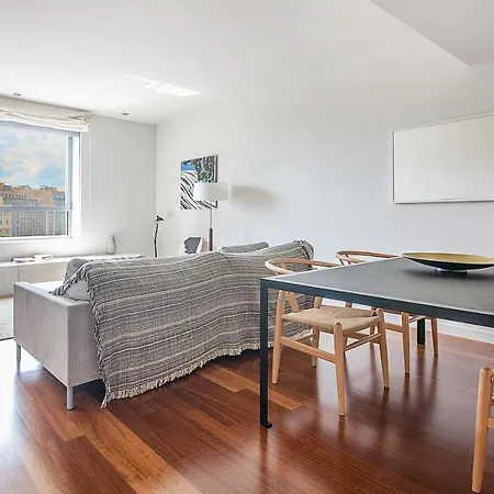 Stylish Center Apartment