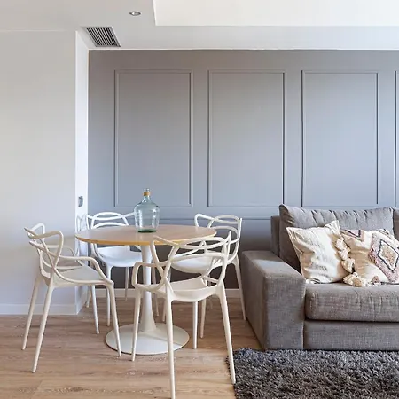 Stylish Center Apartment