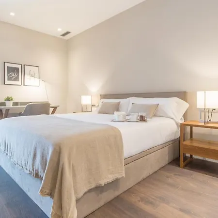 Stylish Center Apartment
