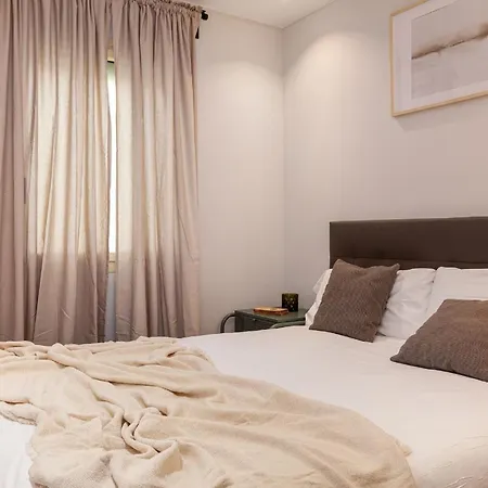 Stylish Center Apartment