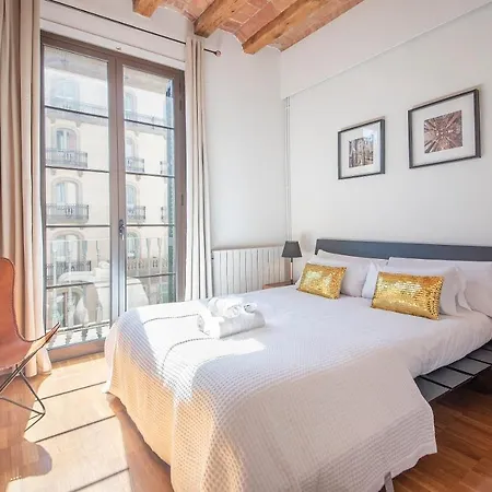 Stylish Center Apartment *