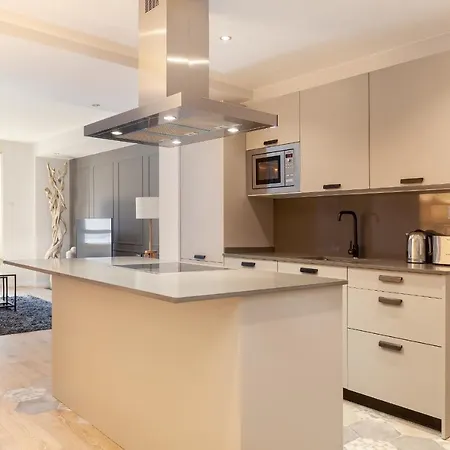 Stylish Center Апартаменты *